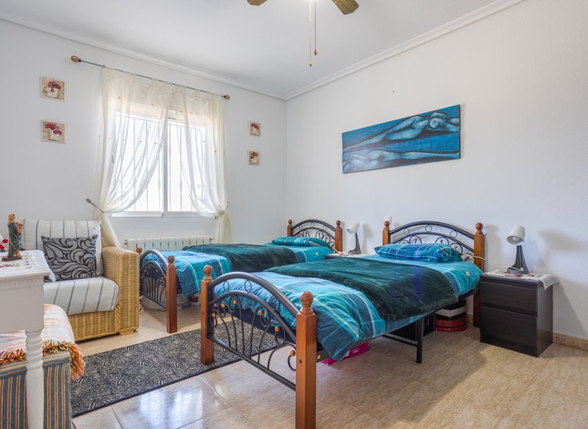 Resale - Finca   -
La Zarza