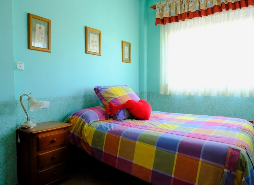 Resale - Finca   -
Orihuela