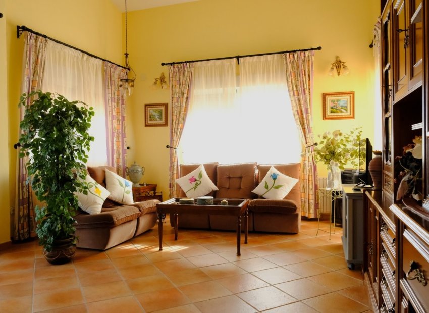 Resale - Finca   -
Orihuela