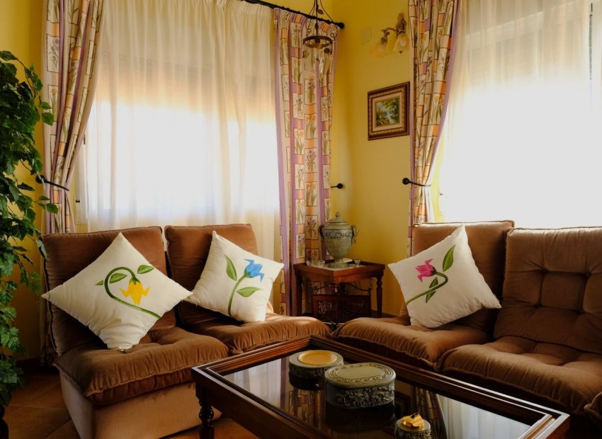 Resale - Finca   -
Orihuela