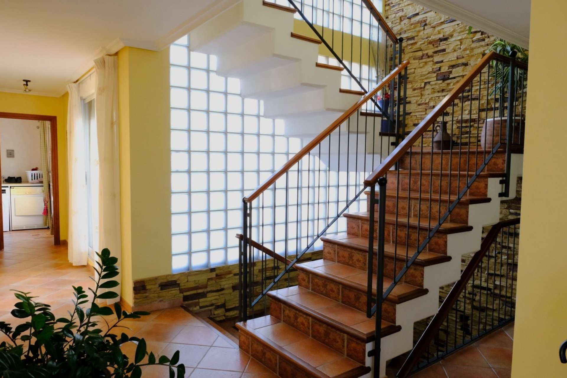 Resale - Finca   -
Orihuela