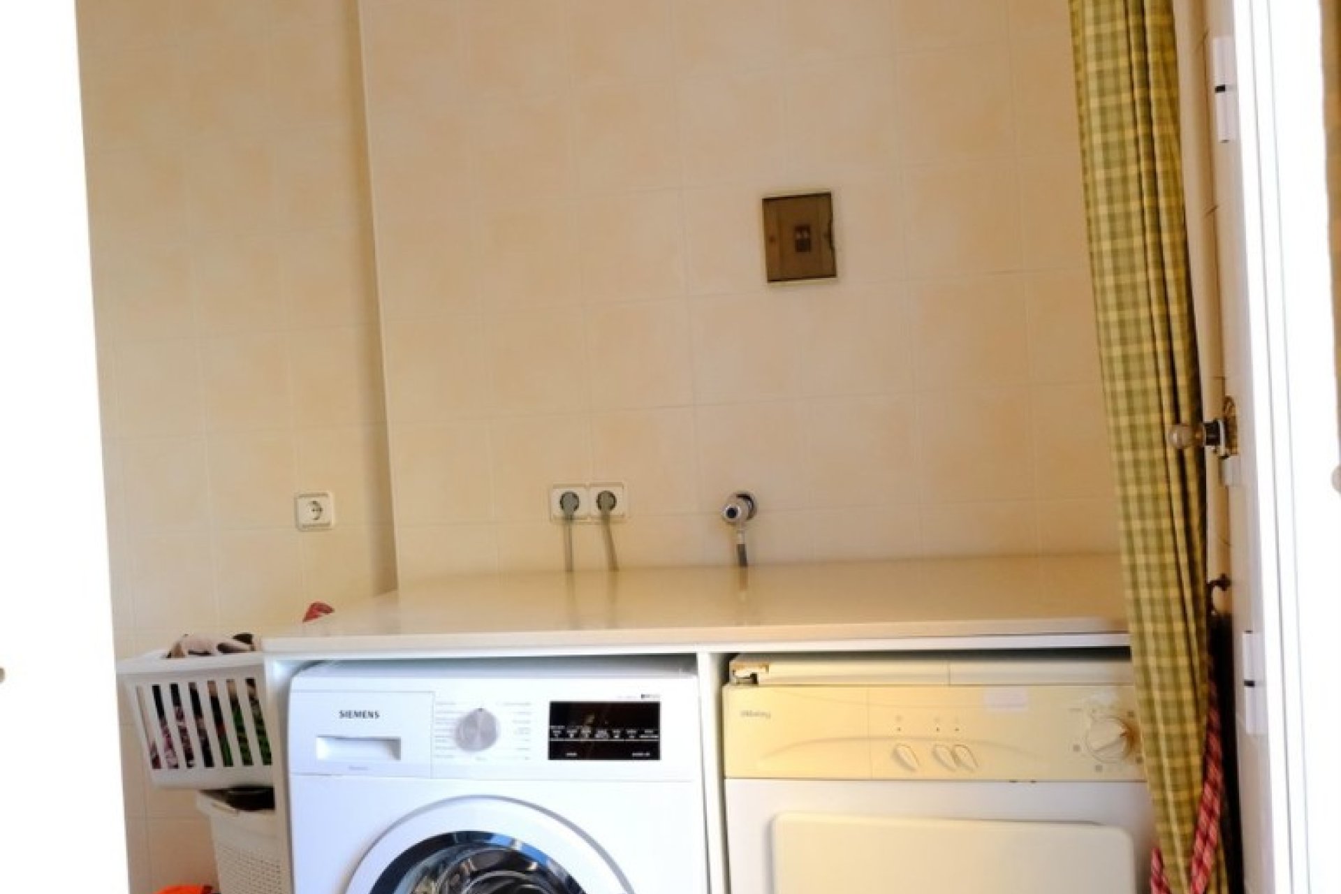 Resale - Finca   -
Orihuela