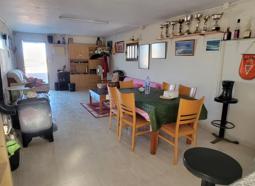 Resale - Finca   -
San Miguel de Salinas