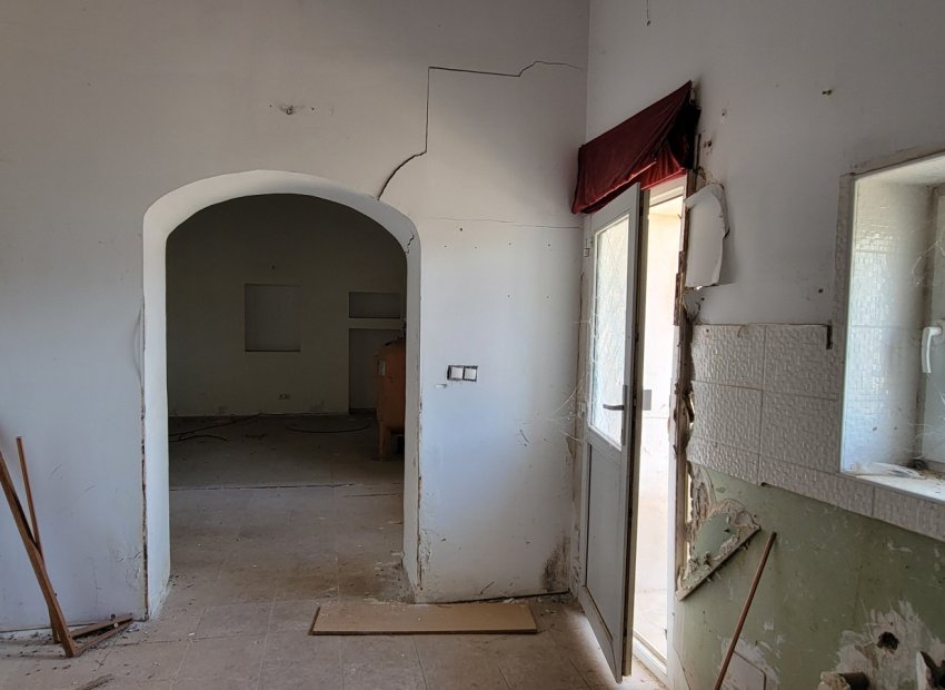 Resale - Finca   -
Torremendo