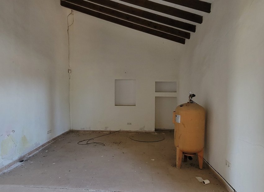 Resale - Finca   -
Torremendo