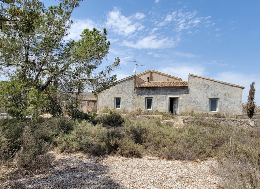 Resale - Finca   -
Torremendo