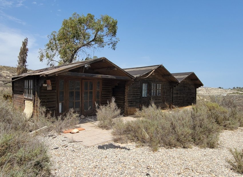 Resale - Finca   -
Torremendo