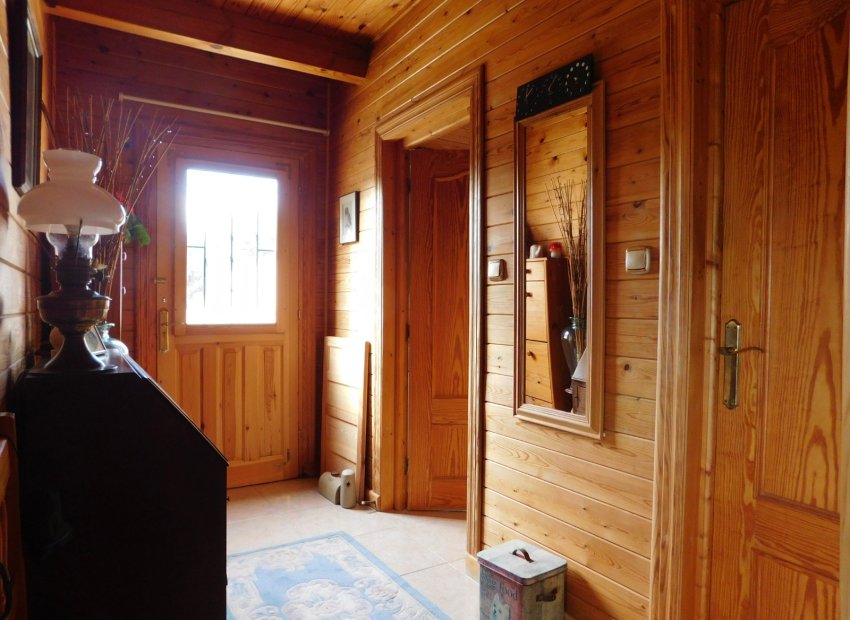 Resale - Finca   -
Torremendo