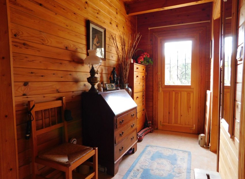 Resale - Finca   -
Torremendo