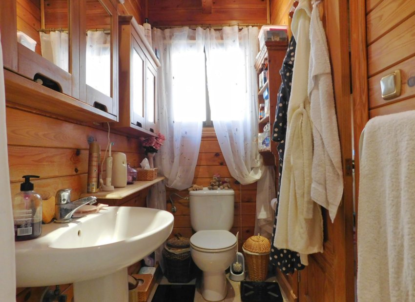 Resale - Finca   -
Torremendo