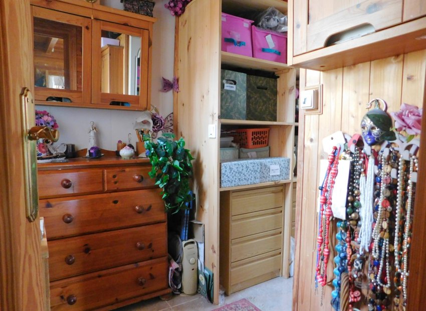 Resale - Finca   -
Torremendo