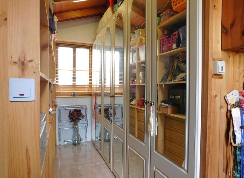 Resale - Finca   -
Torremendo