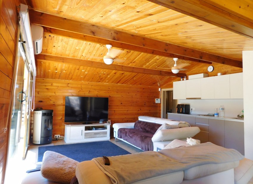 Resale - Finca   -
Torremendo