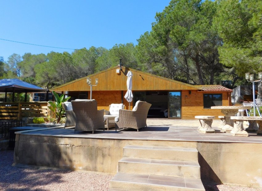 Resale - Finca   -
Torremendo