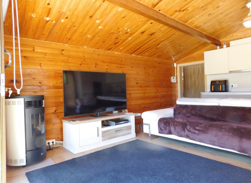 Resale - Finca   -
Torremendo