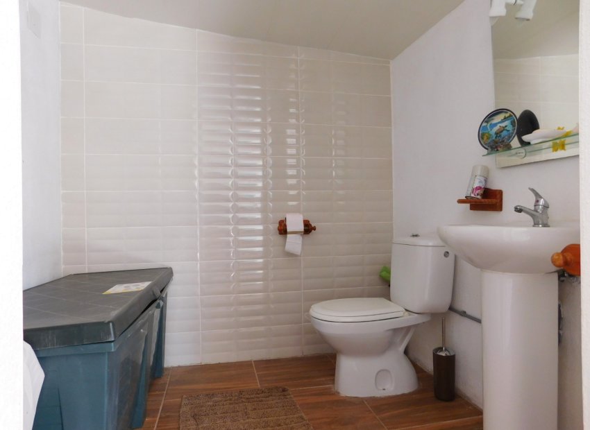 Resale - Finca   -
Torremendo