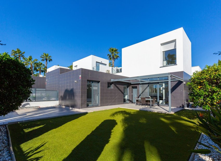 Resale - House -
Algorfa - La Finca Golf