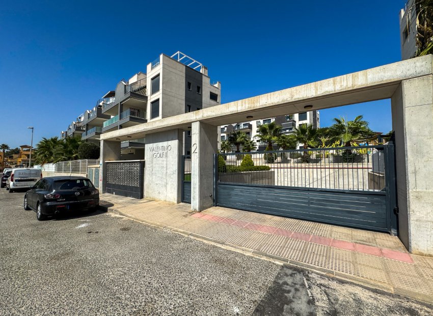 Resale - Penthouse -
Orihuela Costa - Villamartín