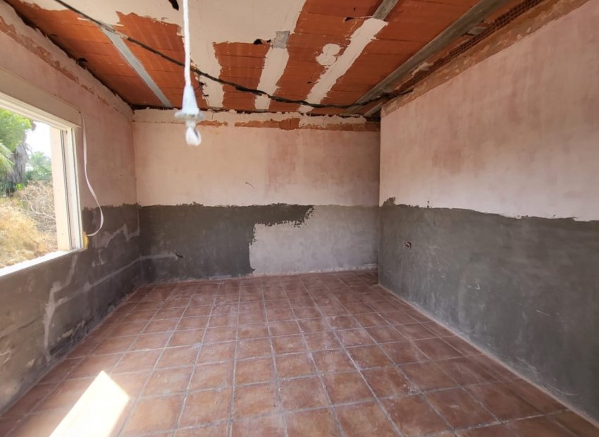 Resale - Renovation -
Elche - La Hoya