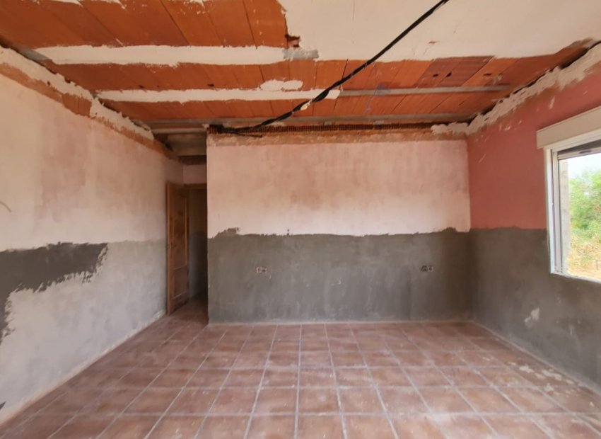 Resale - Renovation -
Elche - La Hoya