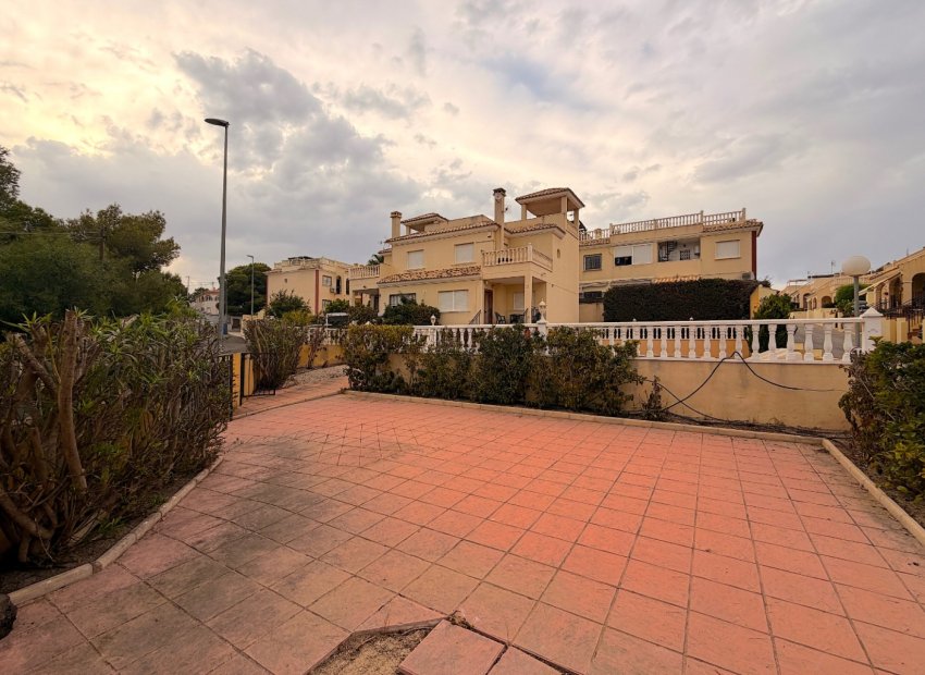Resale - Semi - Detached Villa -
Algorfa - Montemar