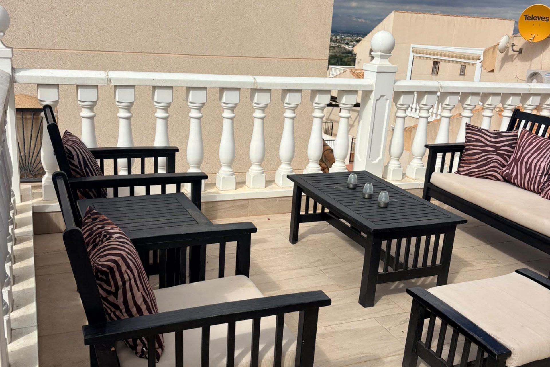 Resale - Semi - Detached Villa -
Ciudad Quesada - Rojales - Urbanización Ciudad Quesada