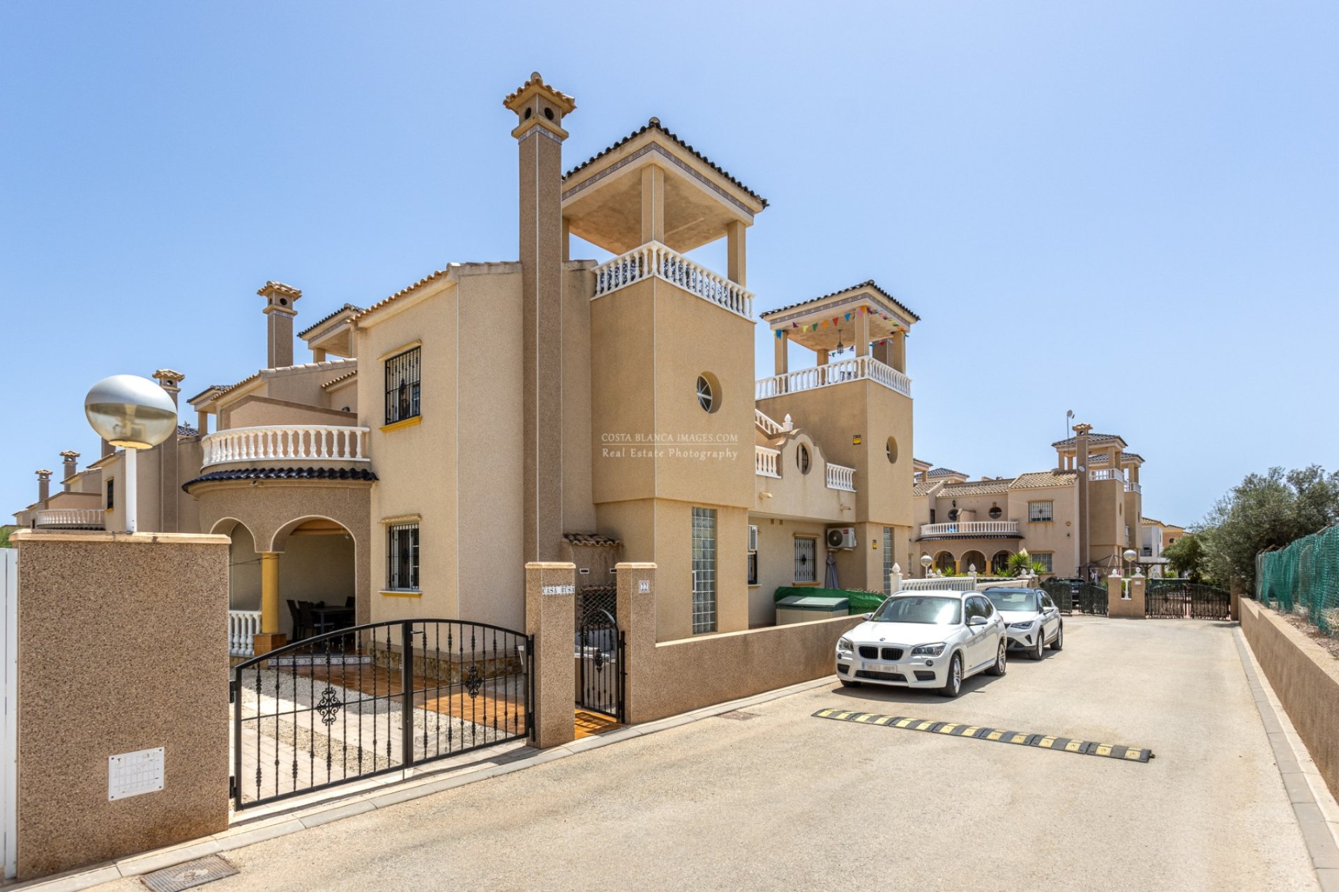 Resale - Semi - Detached Villa -
Guardamar del Segura - El Raso