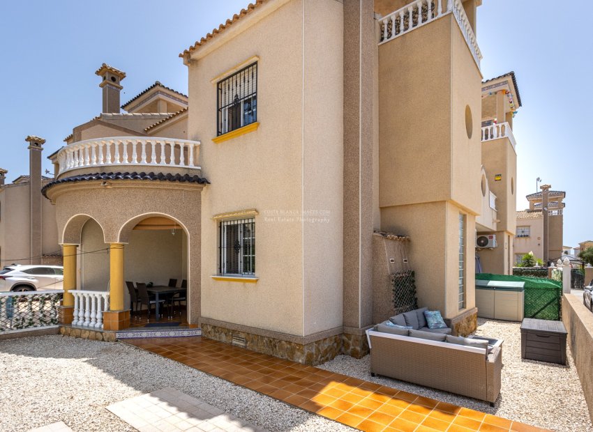 Resale - Semi - Detached Villa -
Guardamar del Segura - El Raso