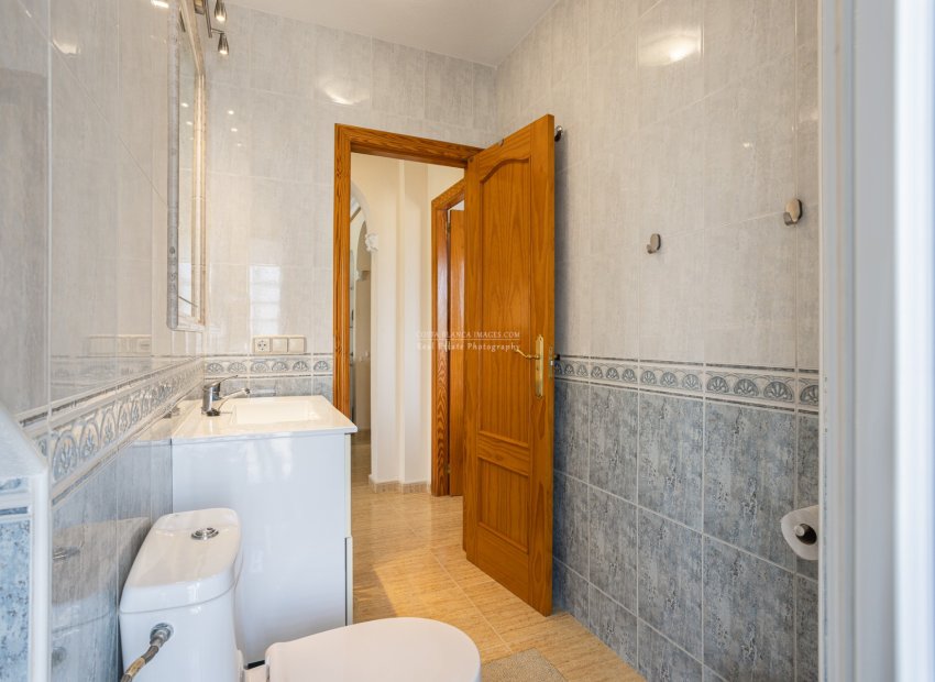 Resale - Semi - Detached Villa -
Guardamar del Segura - El Raso