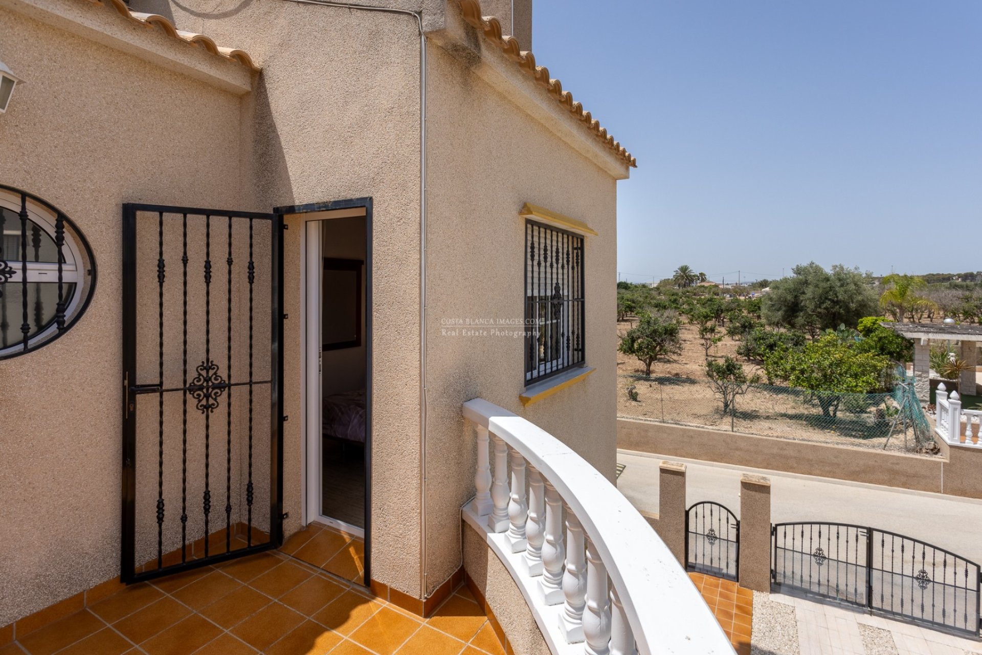 Resale - Semi - Detached Villa -
Guardamar del Segura - El Raso