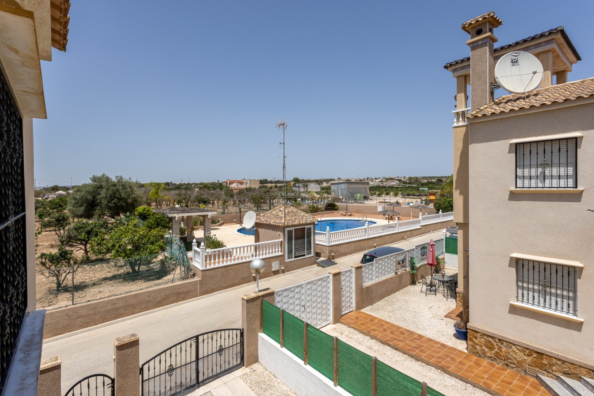 Resale - Semi - Detached Villa -
Guardamar del Segura - El Raso