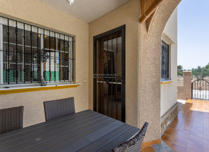 Resale - Semi - Detached Villa -
Guardamar del Segura - El Raso