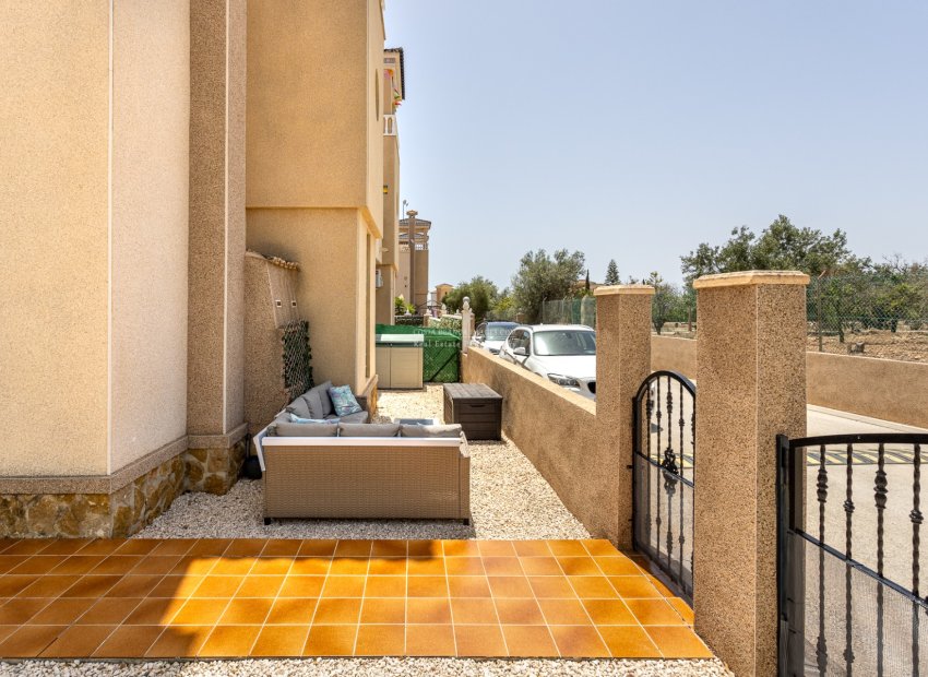 Resale - Semi - Detached Villa -
Guardamar del Segura - El Raso