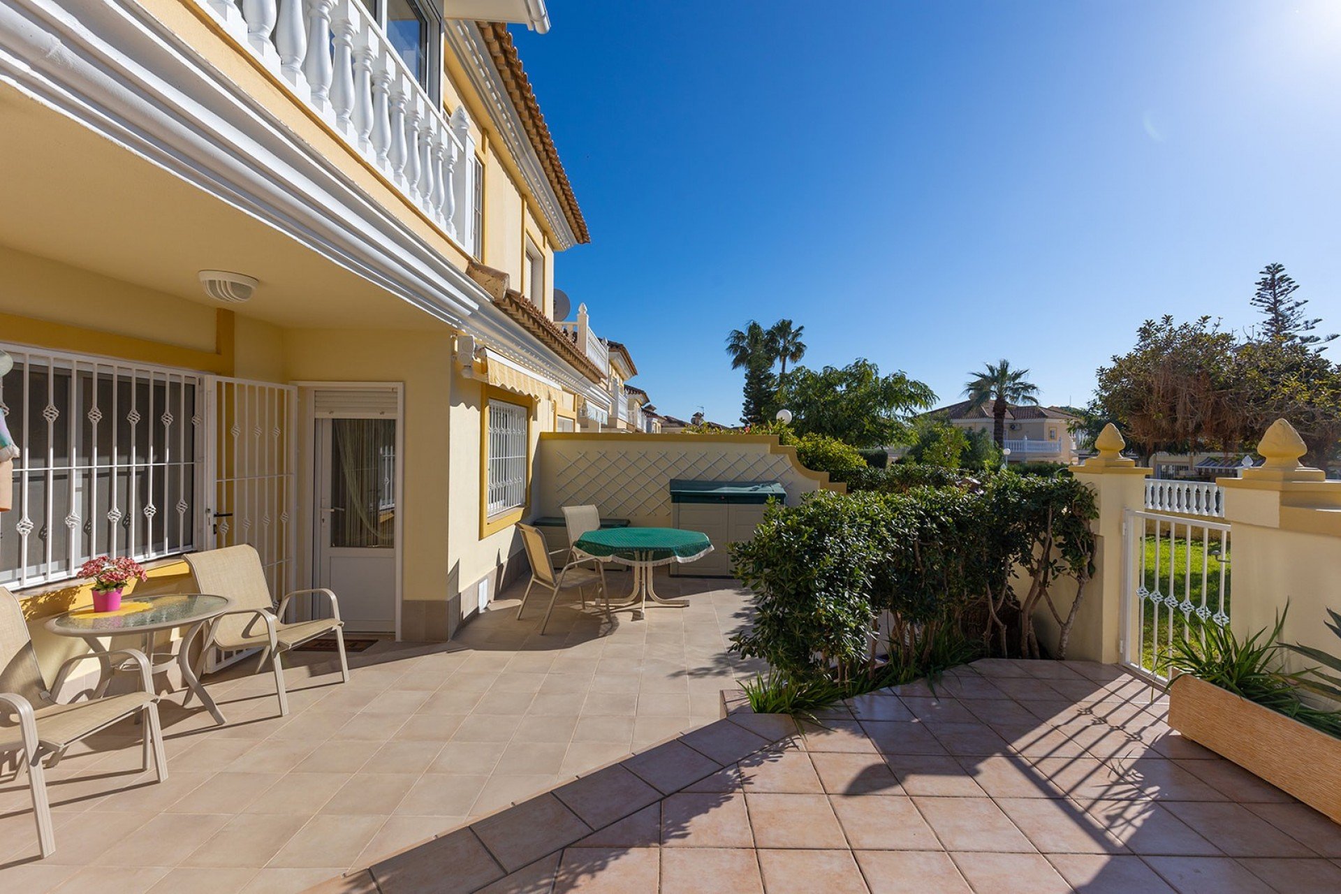 Resale - Semi - Detached Villa -
La Mata - Playa