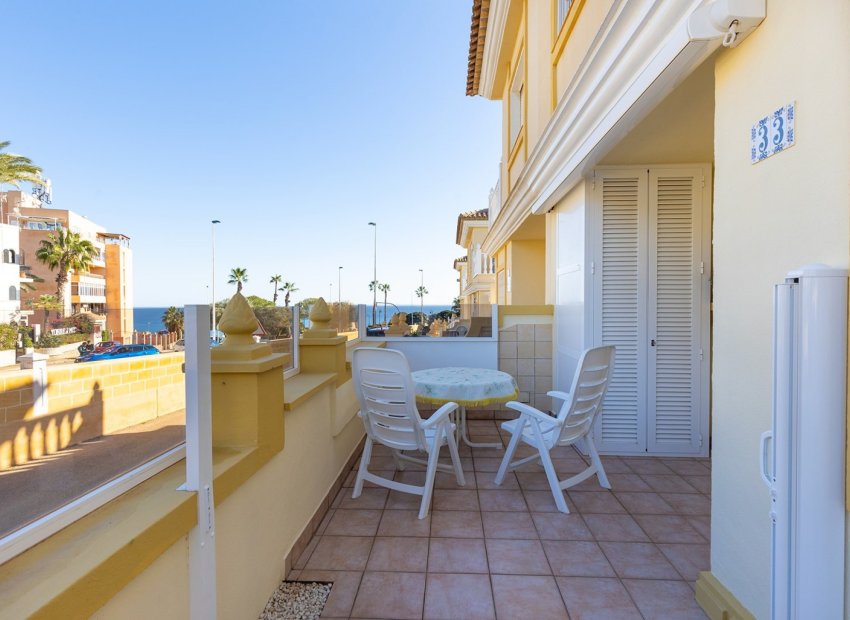 Resale - Semi - Detached Villa -
La Mata - Playa