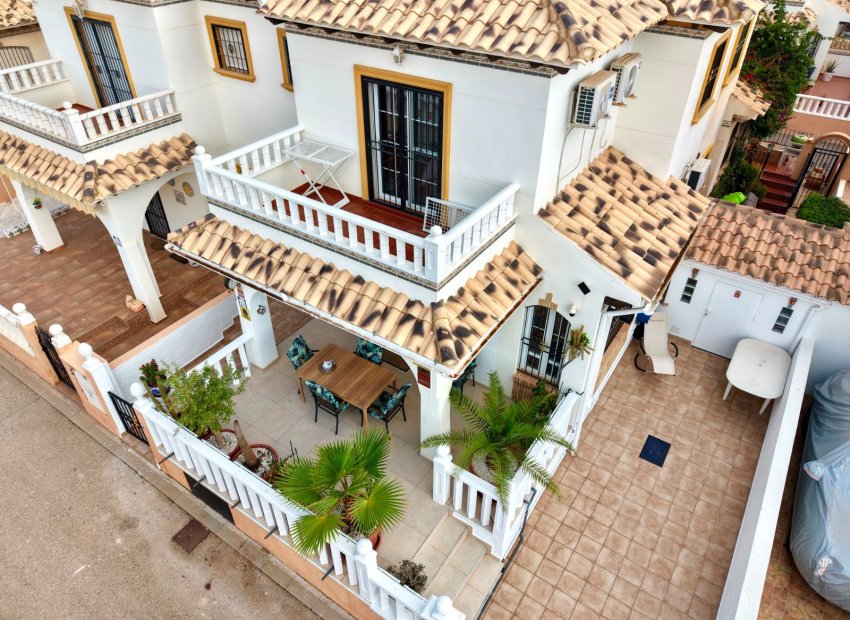 Resale - Semi - Detached Villa -
Lomas de Cabo Roig - Orihuela Costa
