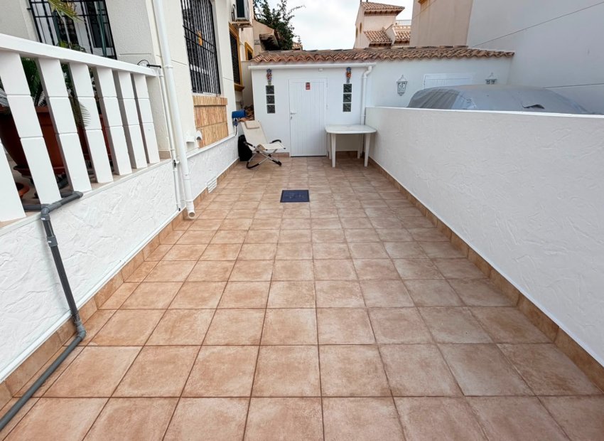 Resale - Semi - Detached Villa -
Lomas de Cabo Roig - Orihuela Costa