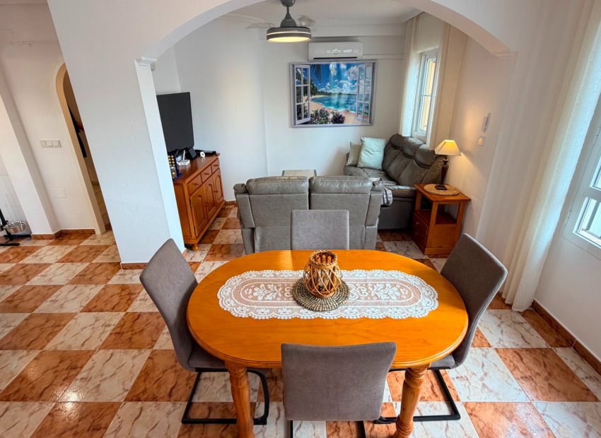 Resale - Semi - Detached Villa -
Lomas de Cabo Roig - Orihuela Costa