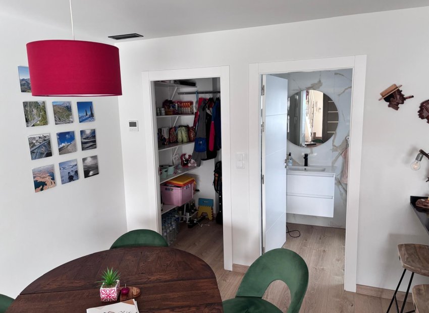 Resale - Semi - Detached Villa -
Los Montesinos - La Herada