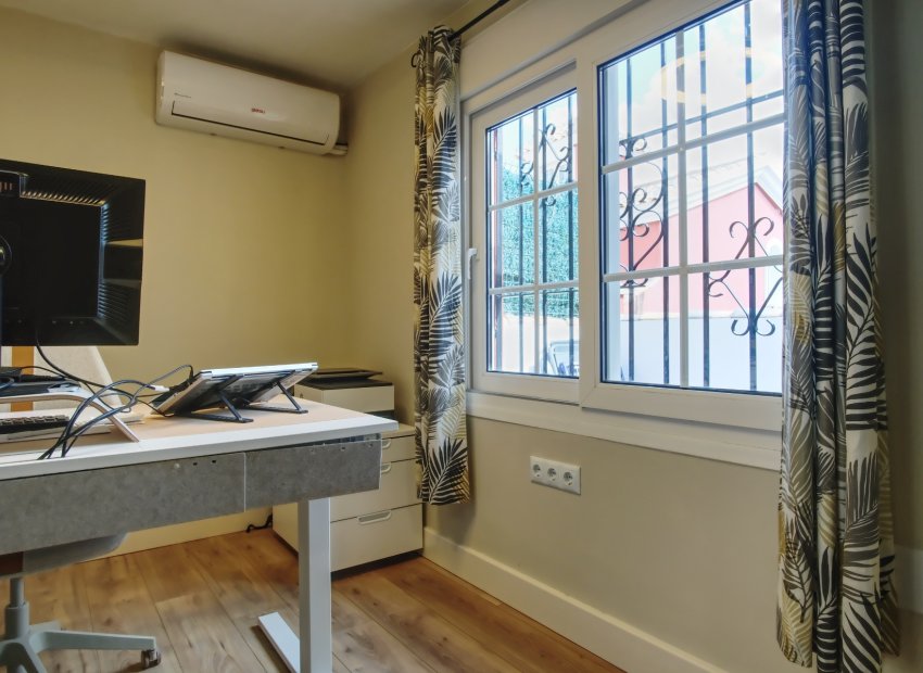 Resale - Semi - Detached Villa -
Orihuela Costa - Costa Blanca South