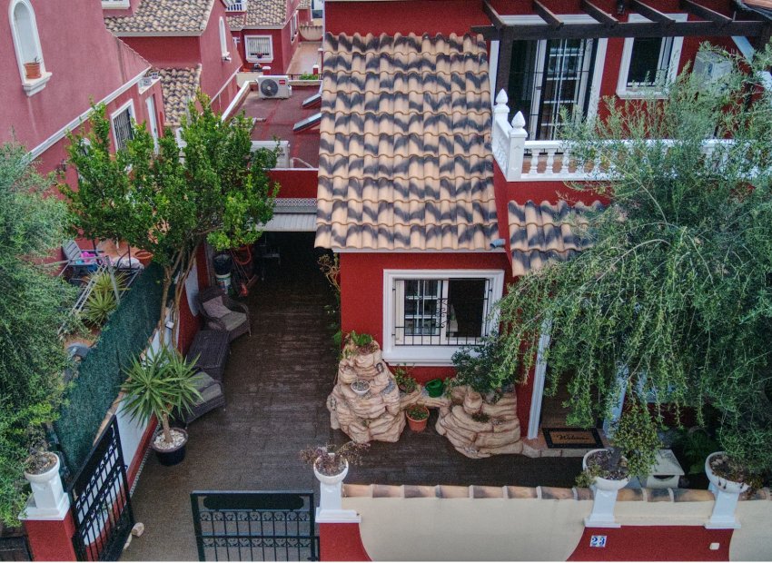 Resale - Semi - Detached Villa -
Orihuela Costa - Costa Blanca South