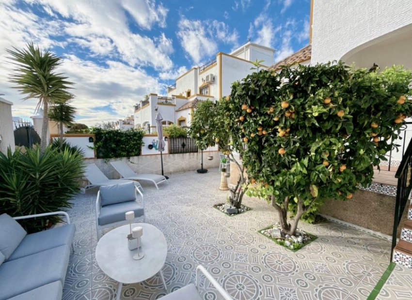 Resale - Semi - Detached Villa -
Orihuela - Desamparados - Hurchillo - Torremendo