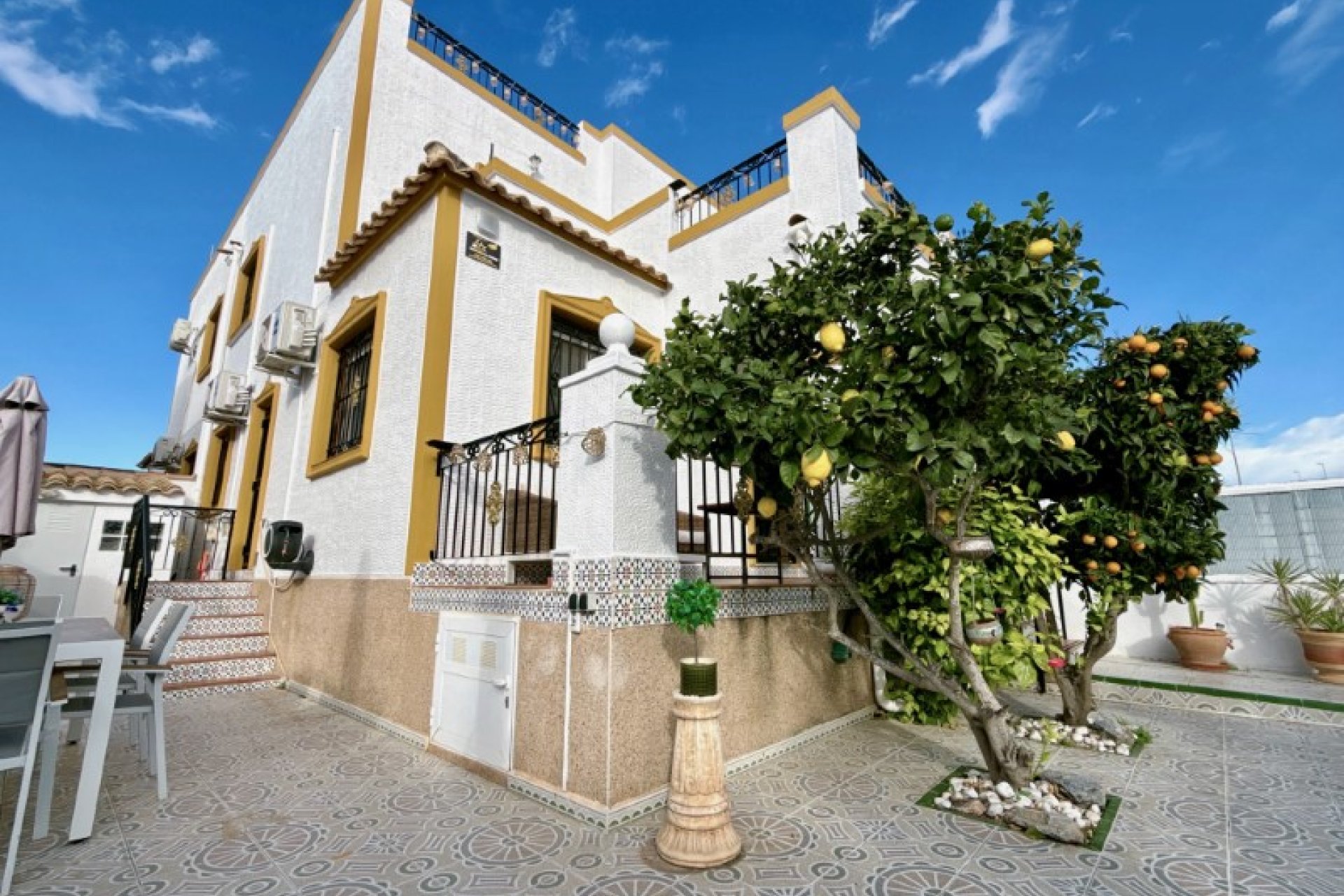 Resale - Semi - Detached Villa -
Orihuela - Desamparados - Hurchillo - Torremendo