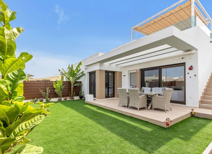 Resale - Semi - Detached Villa -
Orihuela - Entre Naranjos Vistabella Golf