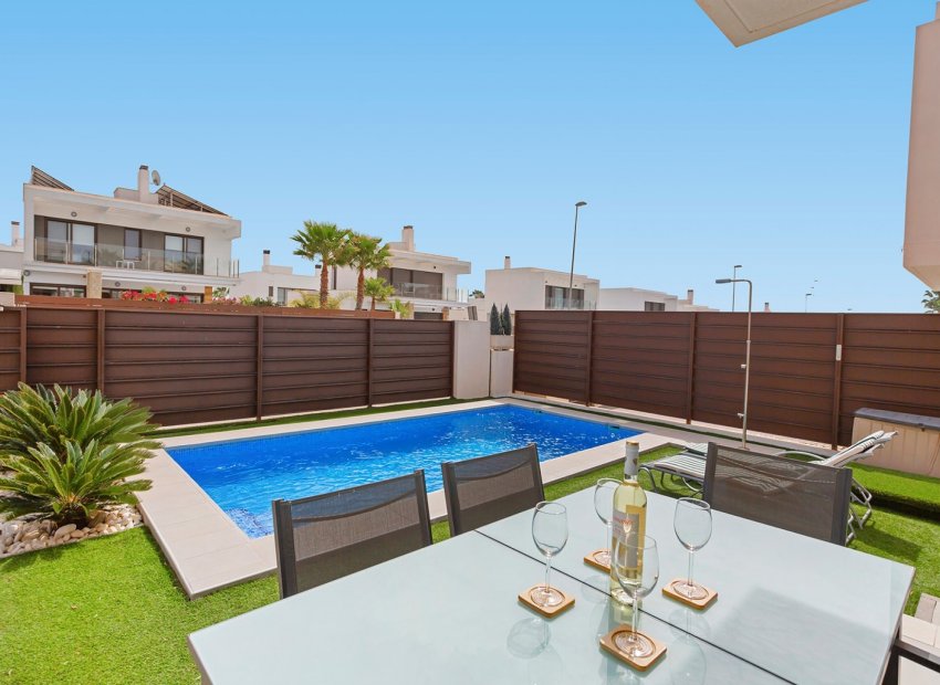 Resale - Semi - Detached Villa -
Orihuela - Entre Naranjos