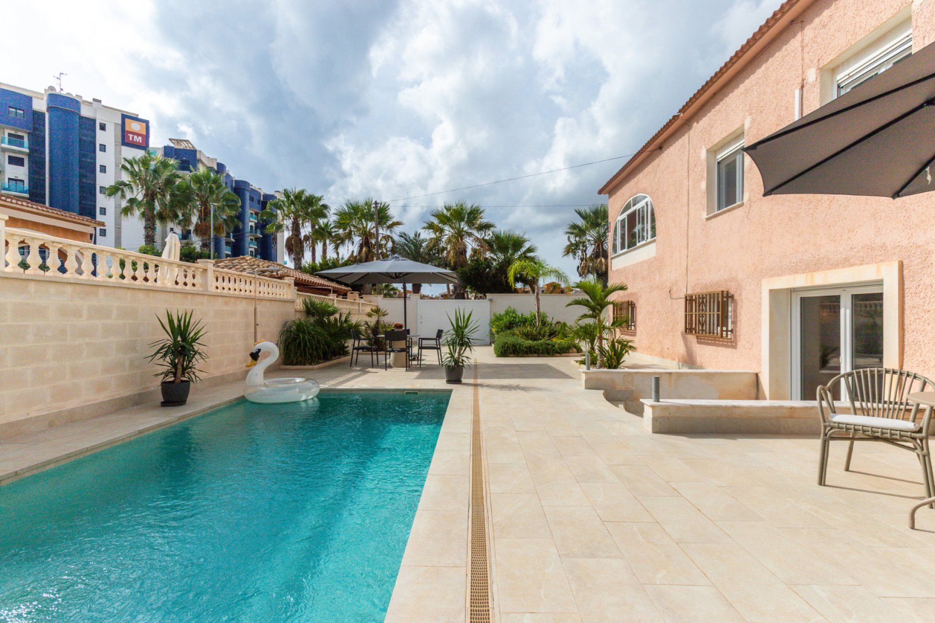 Resale - Semi - Detached Villa -
Punta Prima