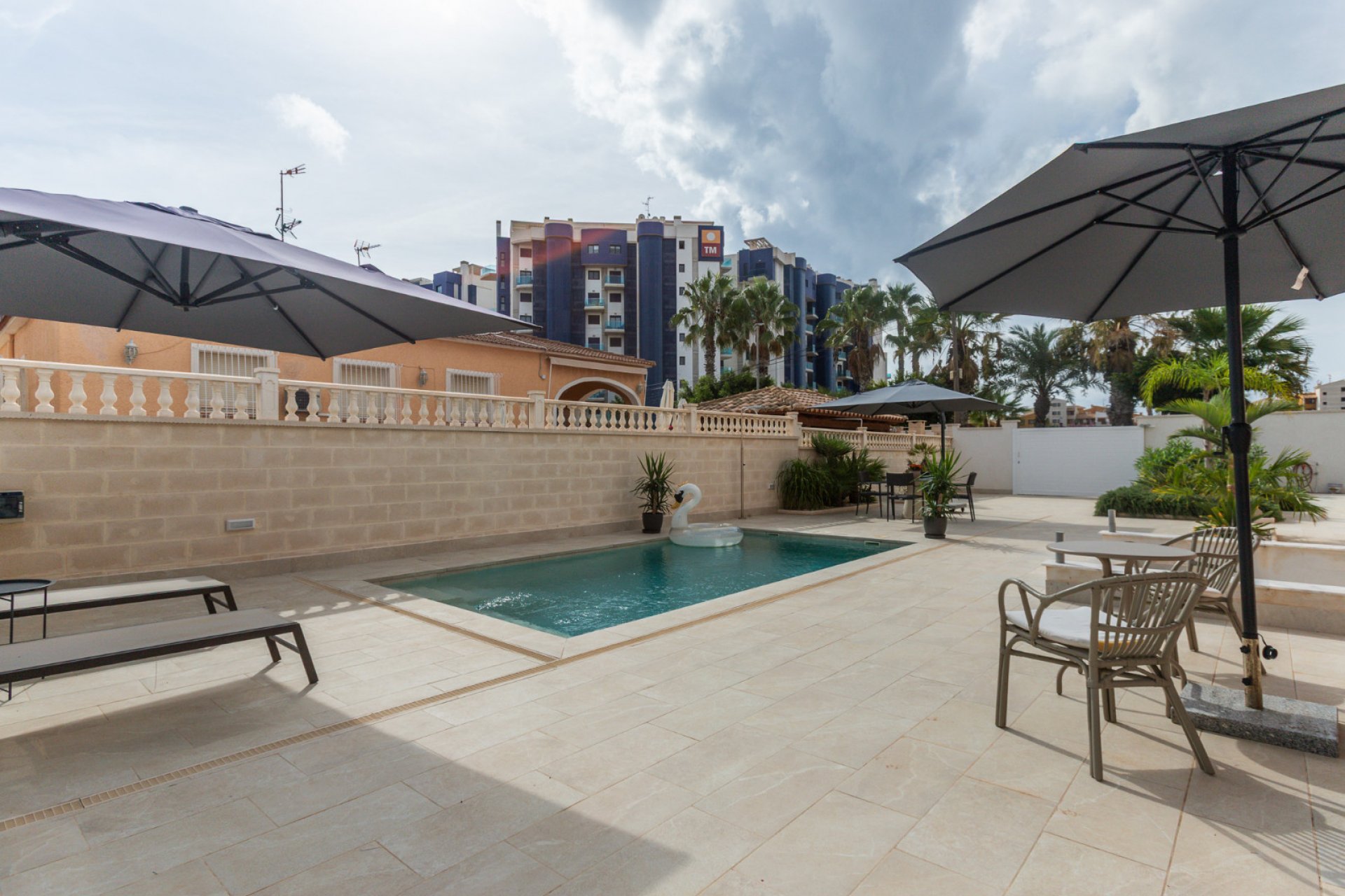 Resale - Semi - Detached Villa -
Punta Prima