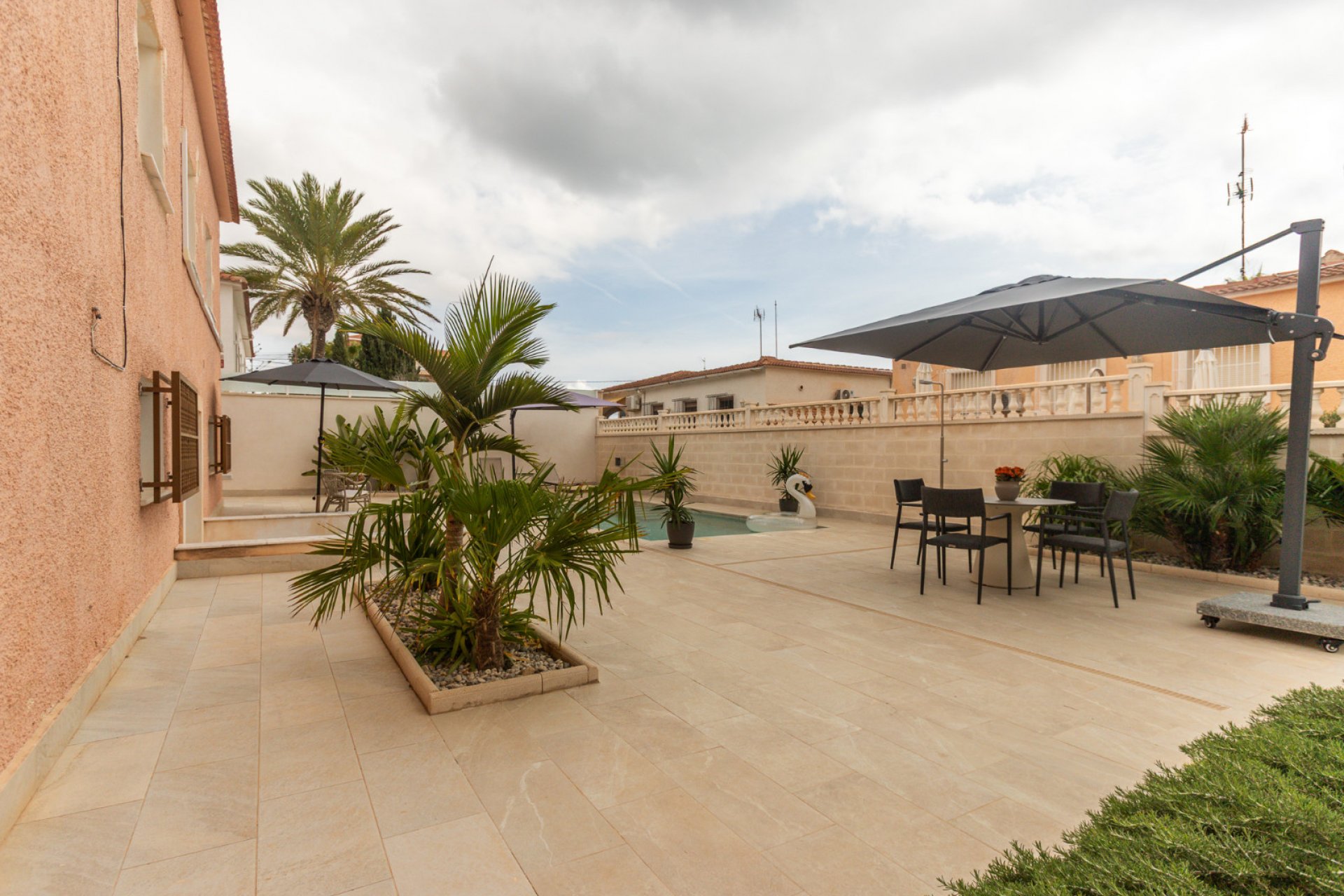 Resale - Semi - Detached Villa -
Punta Prima