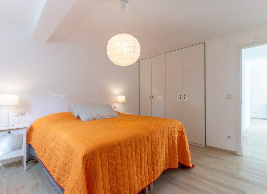 Resale - Semi - Detached Villa -
Punta Prima