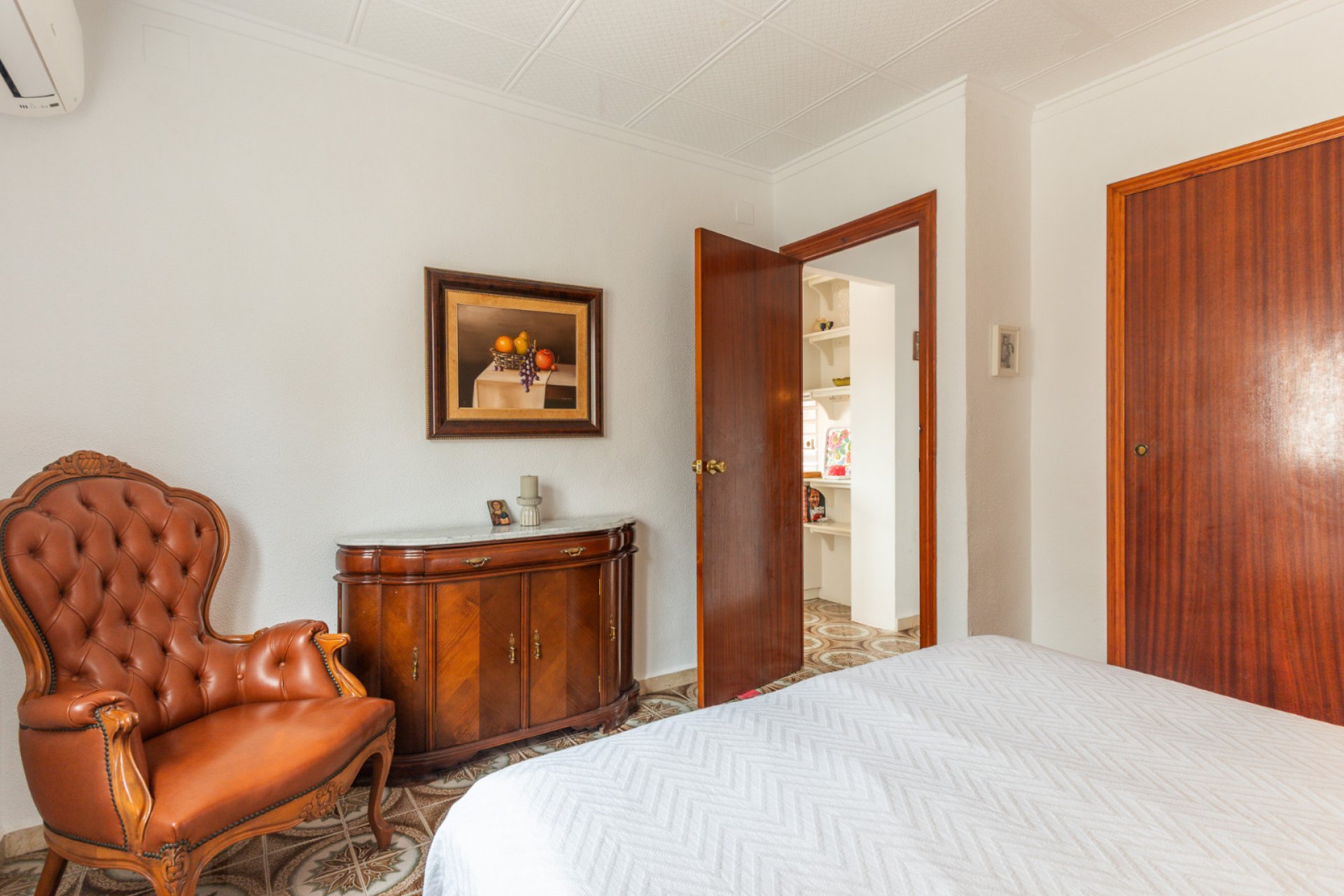Resale - Semi - Detached Villa -
Punta Prima